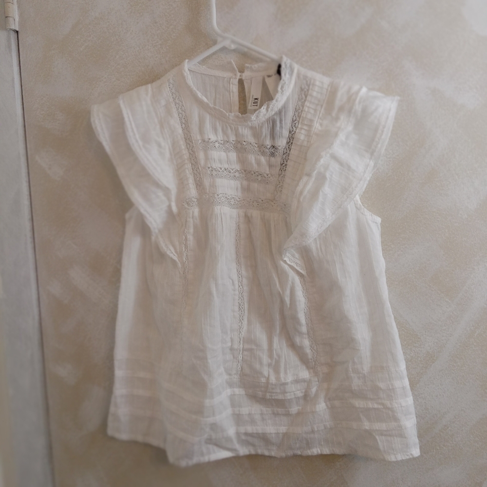 Size SP Kut from the Kloth White Flutter Sleeve Ruffle Lace Top Blouse NWT